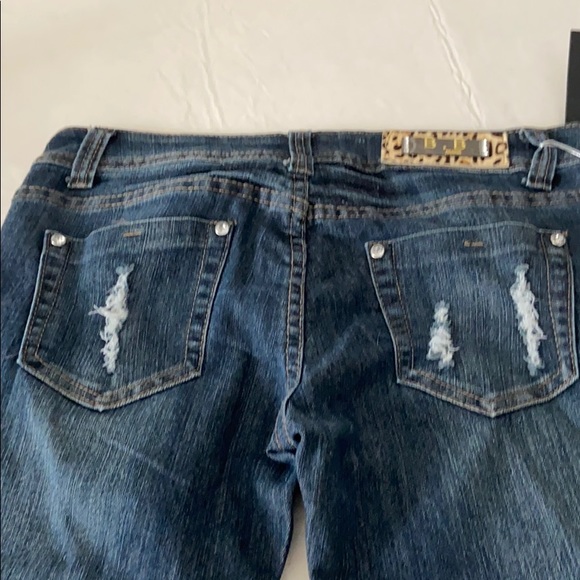 Brand new capris jeans with diamonds and cheetah - Picture 7 of 7